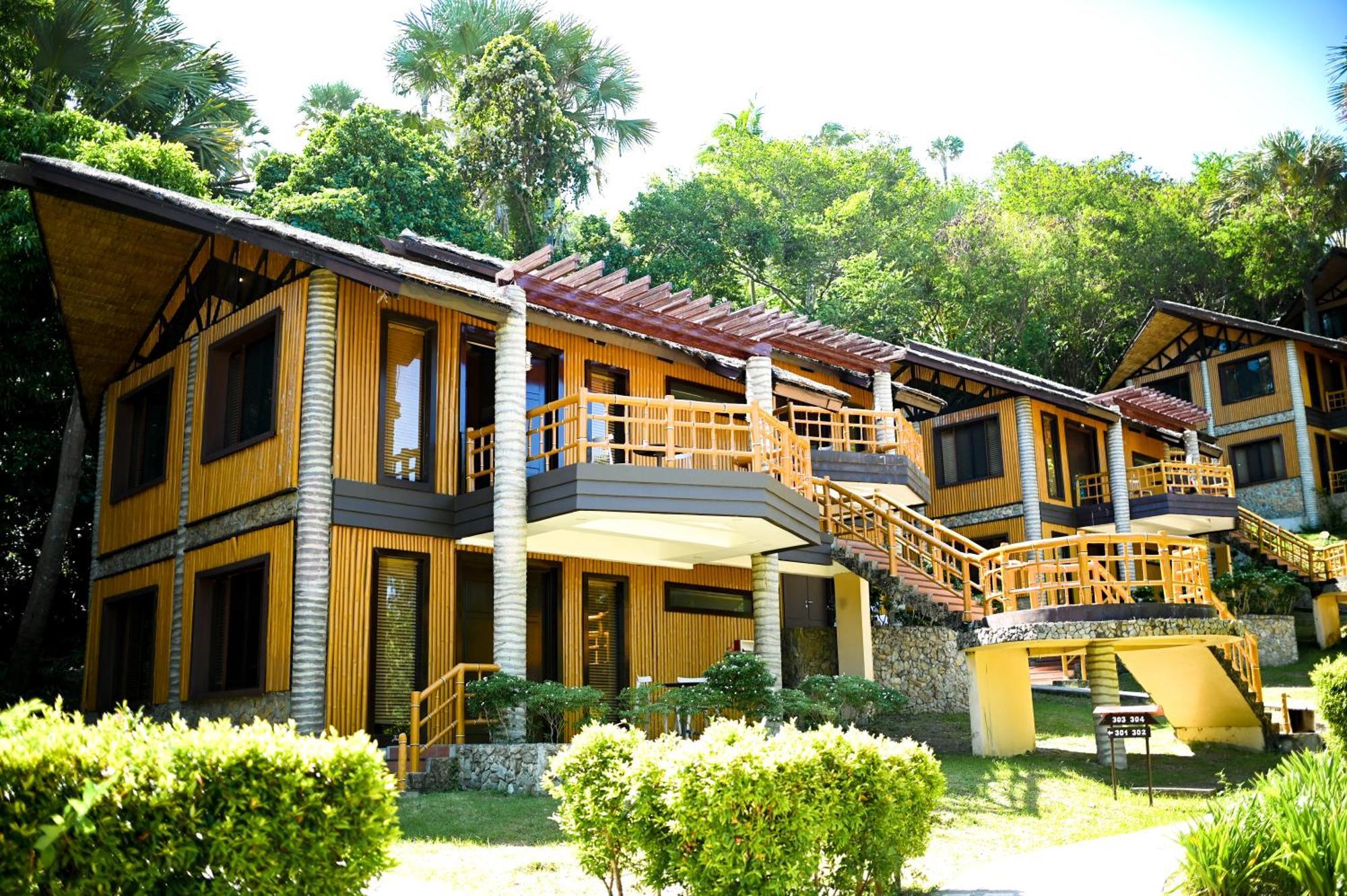 Fridays Puerto Galera Ξενοδοχείο Εξωτερικό φωτογραφία