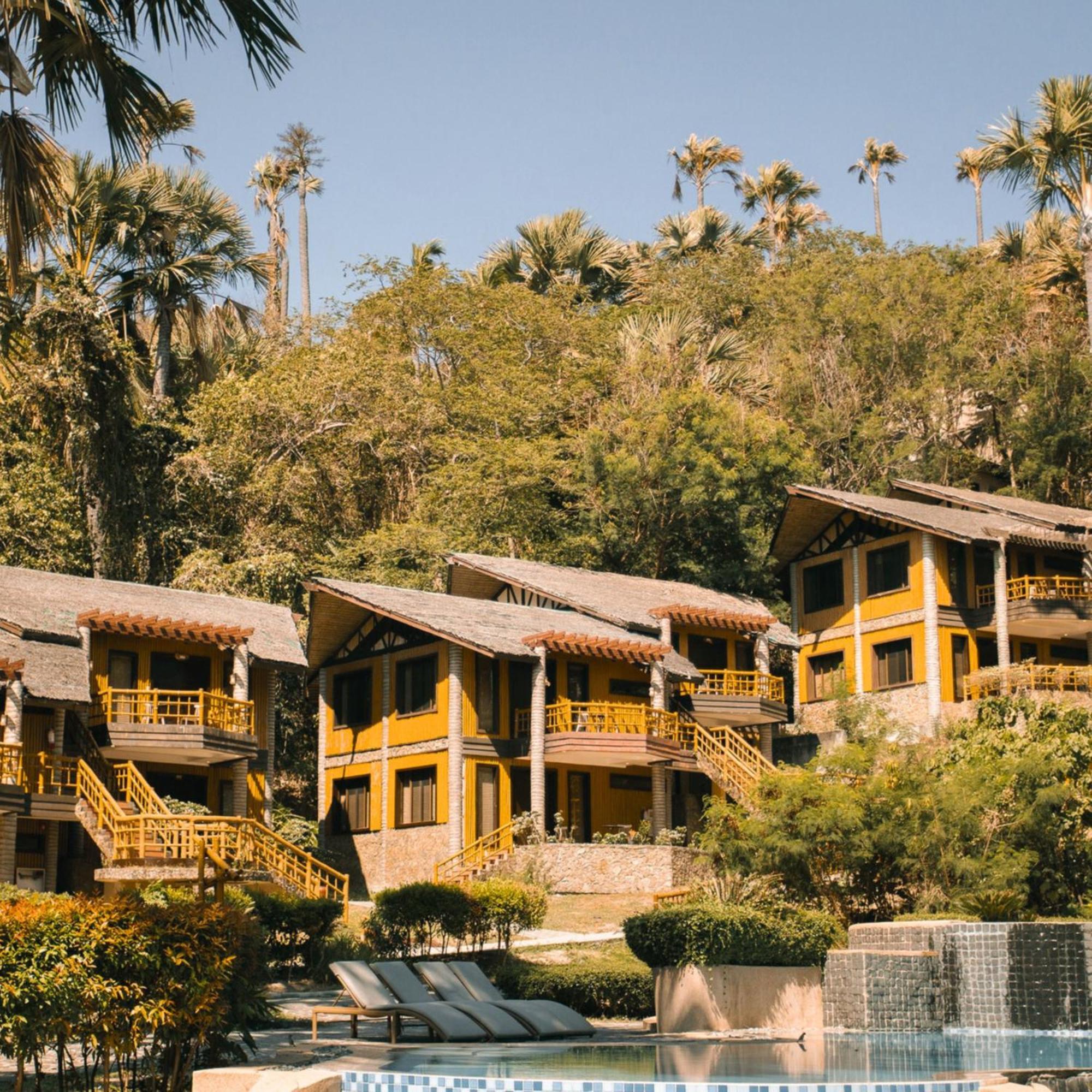 Fridays Puerto Galera Ξενοδοχείο Εξωτερικό φωτογραφία